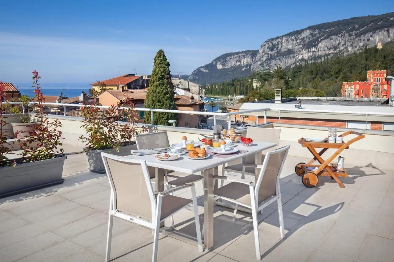 Apartamento La Rocca Suite Garda